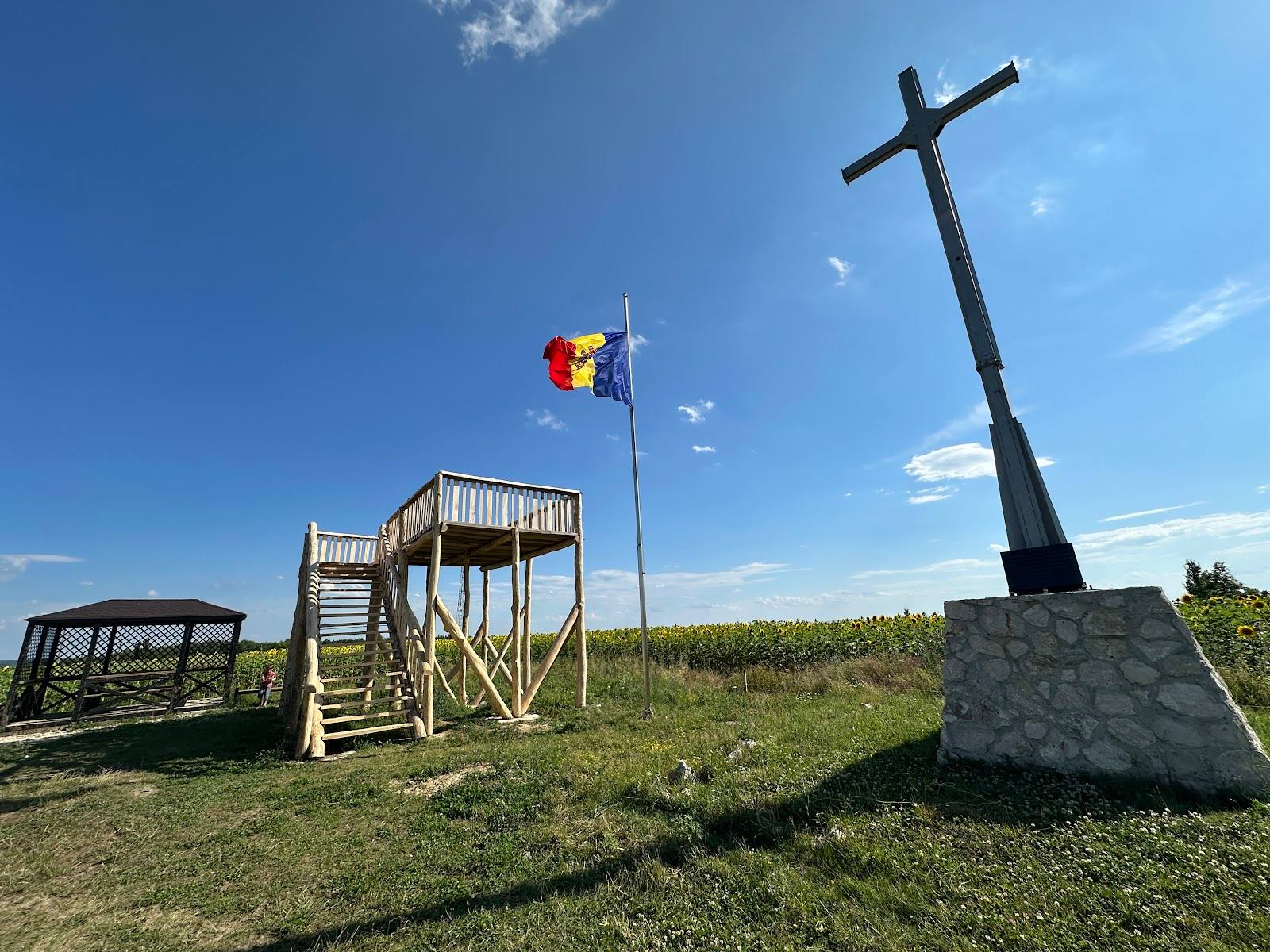 Bălănești Hill - Scenic viewpoint in Bălănești (photo 2)
