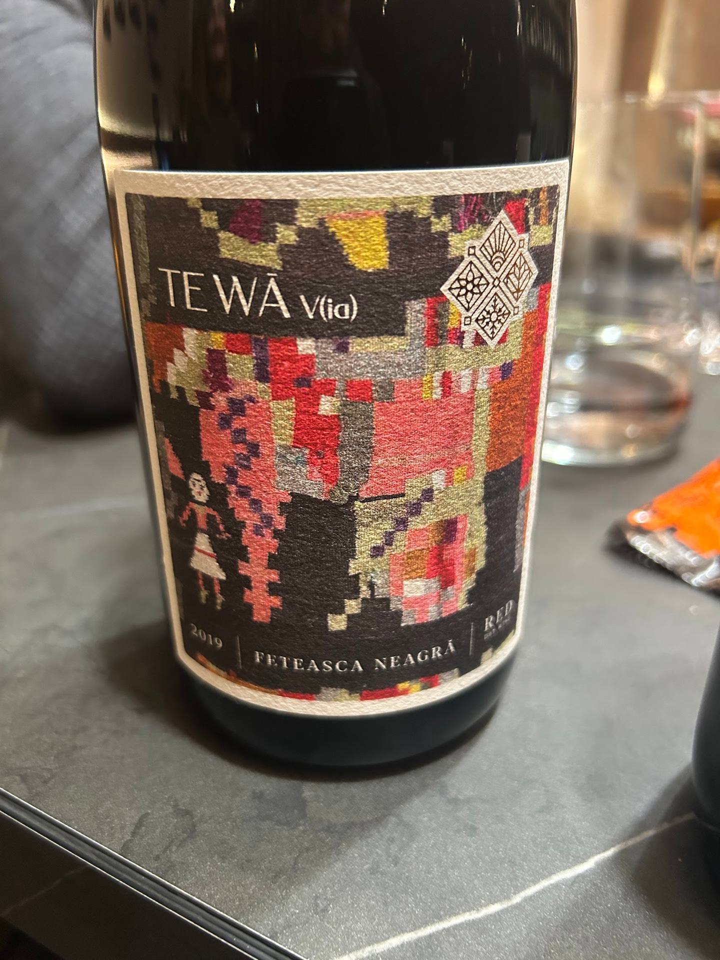 TEWA Neagra Rară wine bottle with traditional folk pattern label