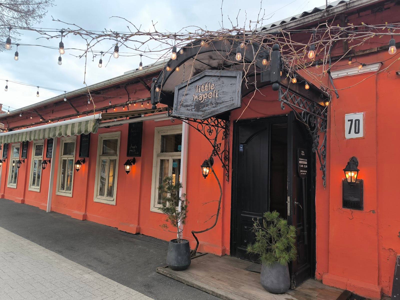 Little Napoli - Italian in Centru (photo 3)