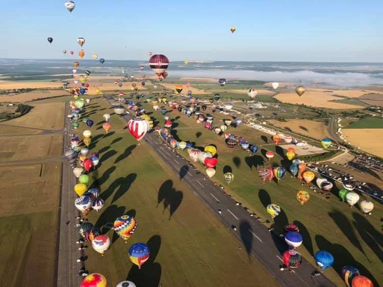Aerolux - Hot air balloon in Botanica (photo 2)