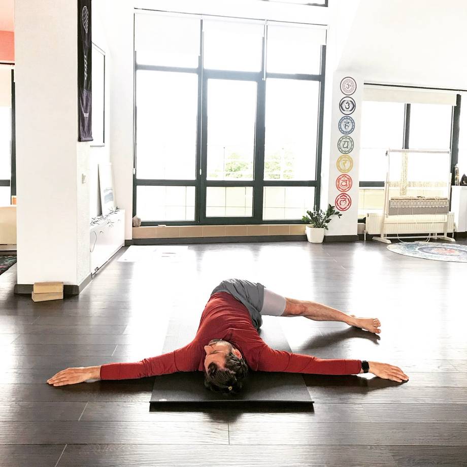 Rise Art & Yoga Space - Yoga studio in Centru (photo 2)