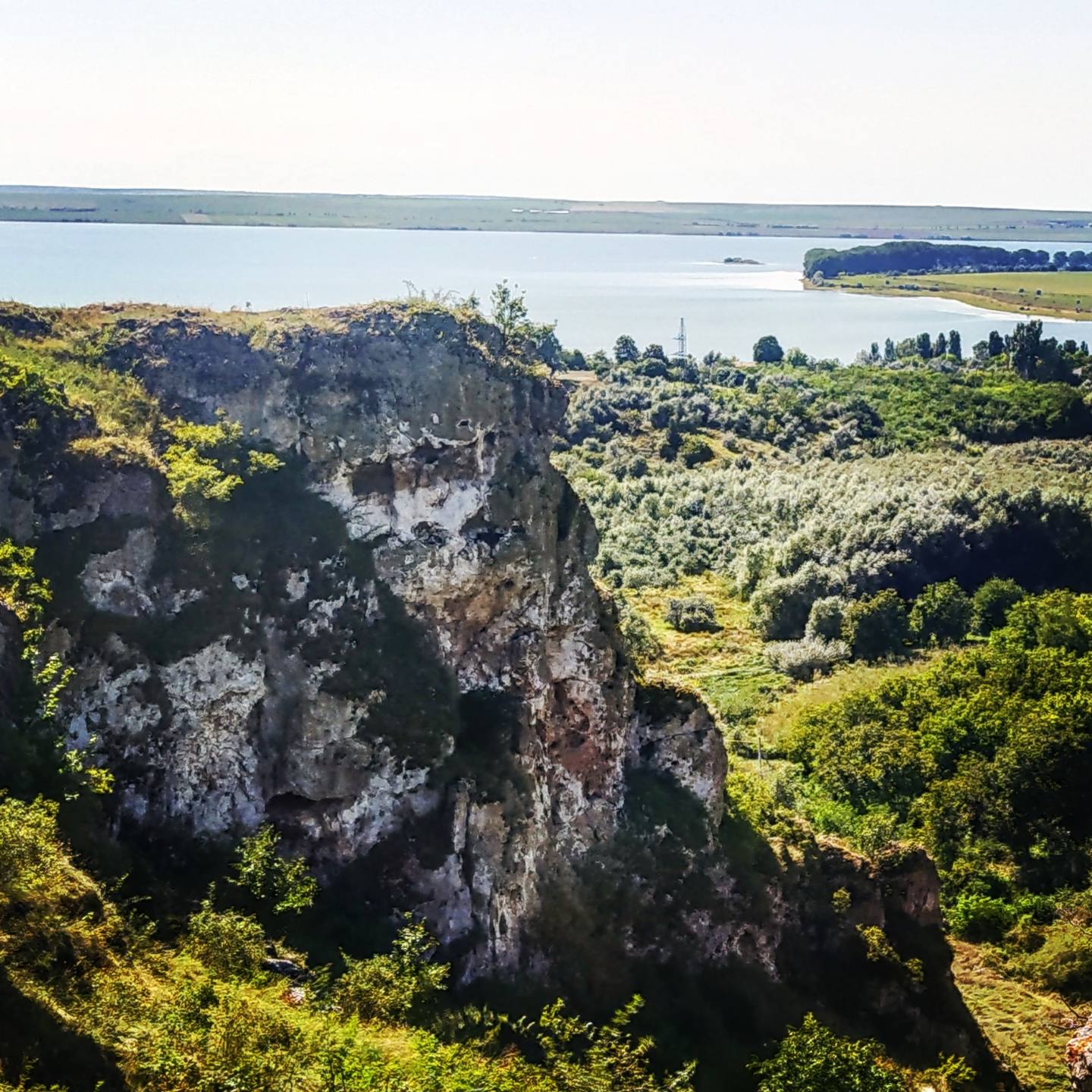 Defileul Duruitoarea Veche - Rezervație naturală în Duruitoarea (foto 1)