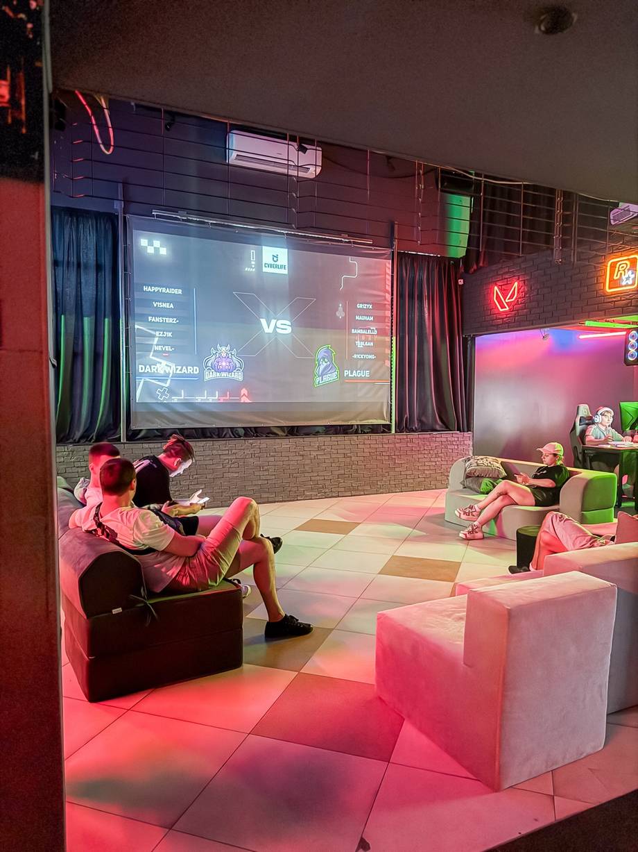 CYBERLIFE - Club de gaming în Botanica (foto 3)
