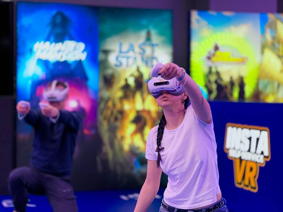 Monster VR Atrium - VR arcade în Centru (foto 8)