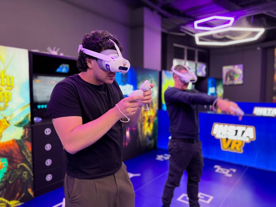Monster VR Atrium - VR arcade în Centru (foto 6)
