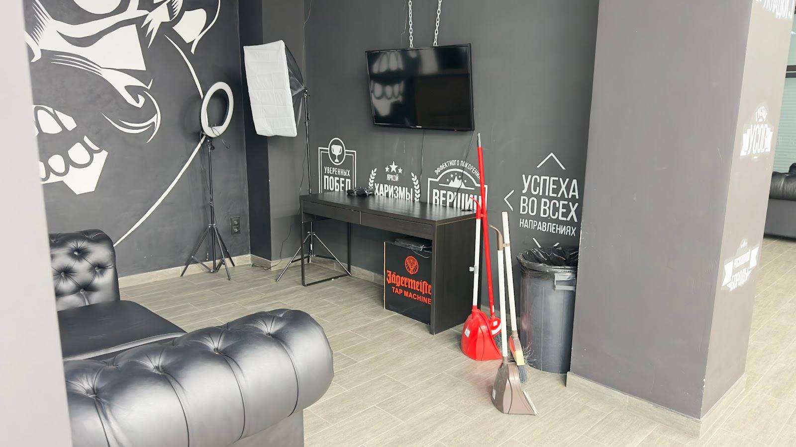 TOPGUN BarberShop - Premium hair salon in Centru (photo 2)