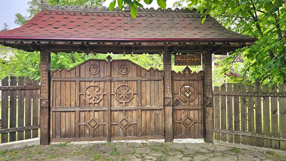 Craft Complex "Arta Rustică" - Țesut tradițional în Clișova Nouă (foto 2)