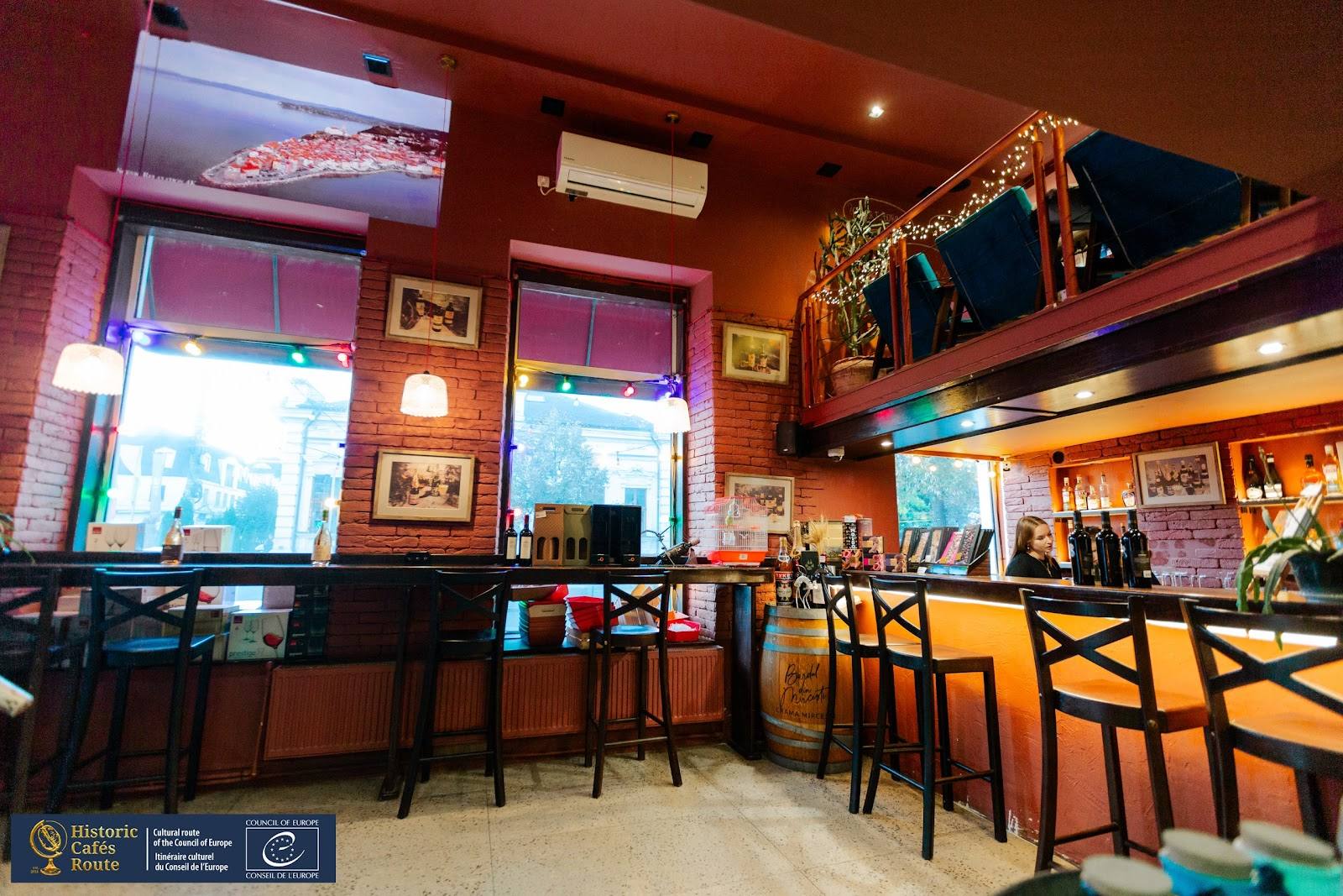 Pianyi Ugol - Wine bar in Centru (photo 3)