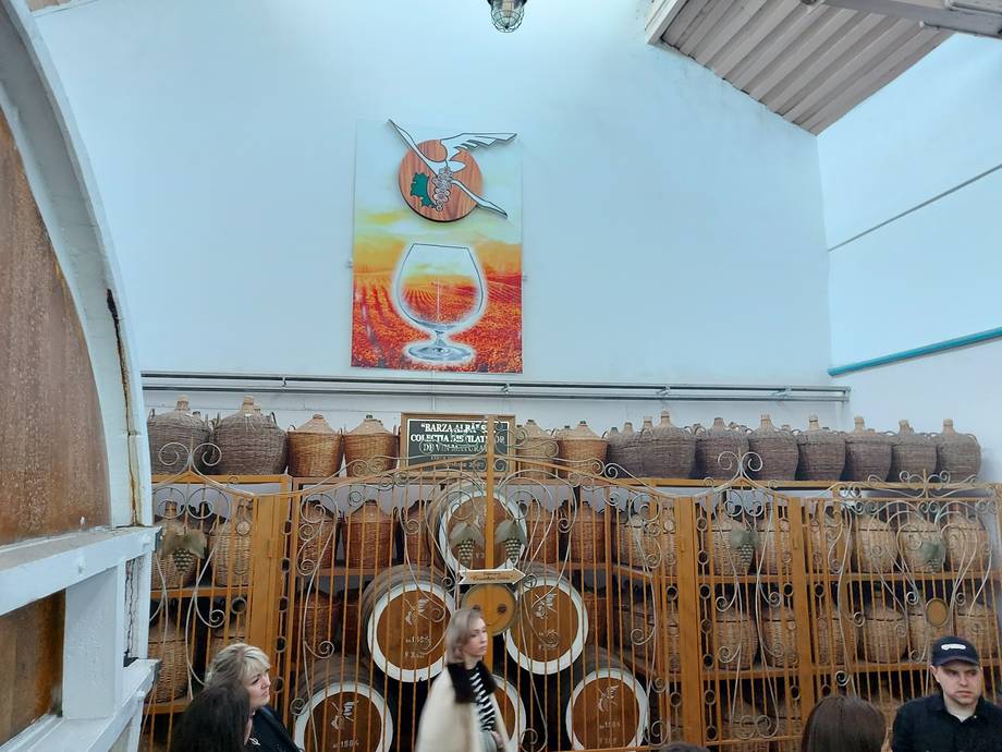 Barza Albă Winery - Crame mari · Cricova, Mileștii Mici în Centru (foto 4)