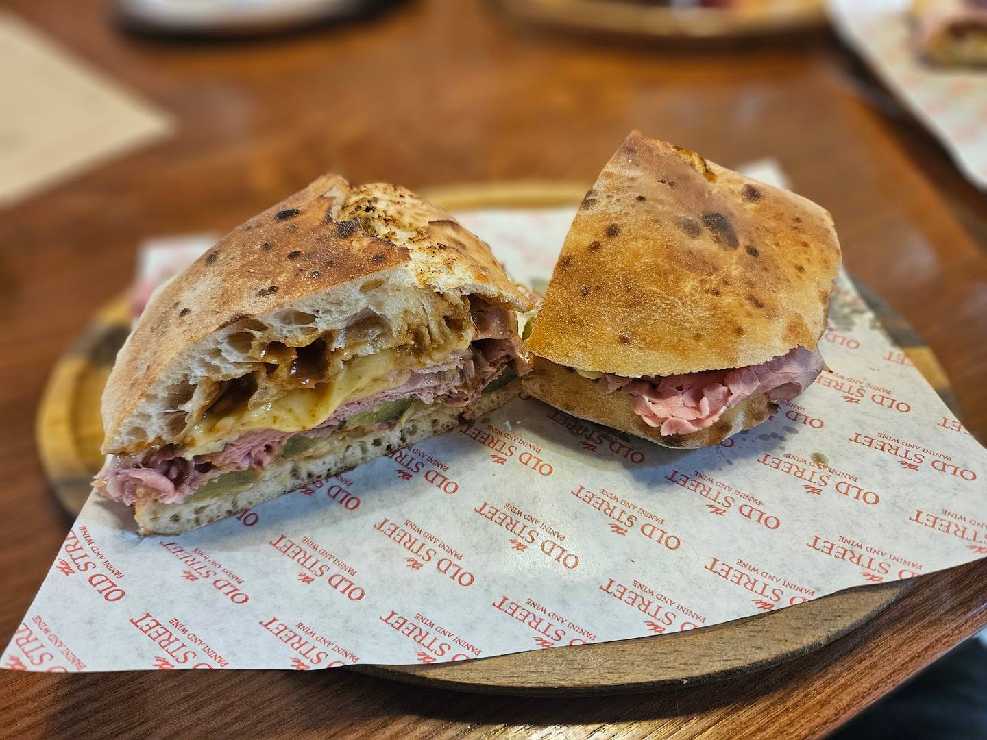 The Old Street · Panini Bar - Italian in Centru (photo 1)