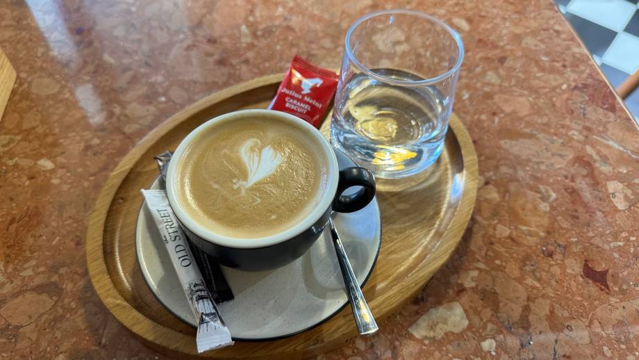 The Old Street · Panini Bar - Italian in Centru (photo 6)