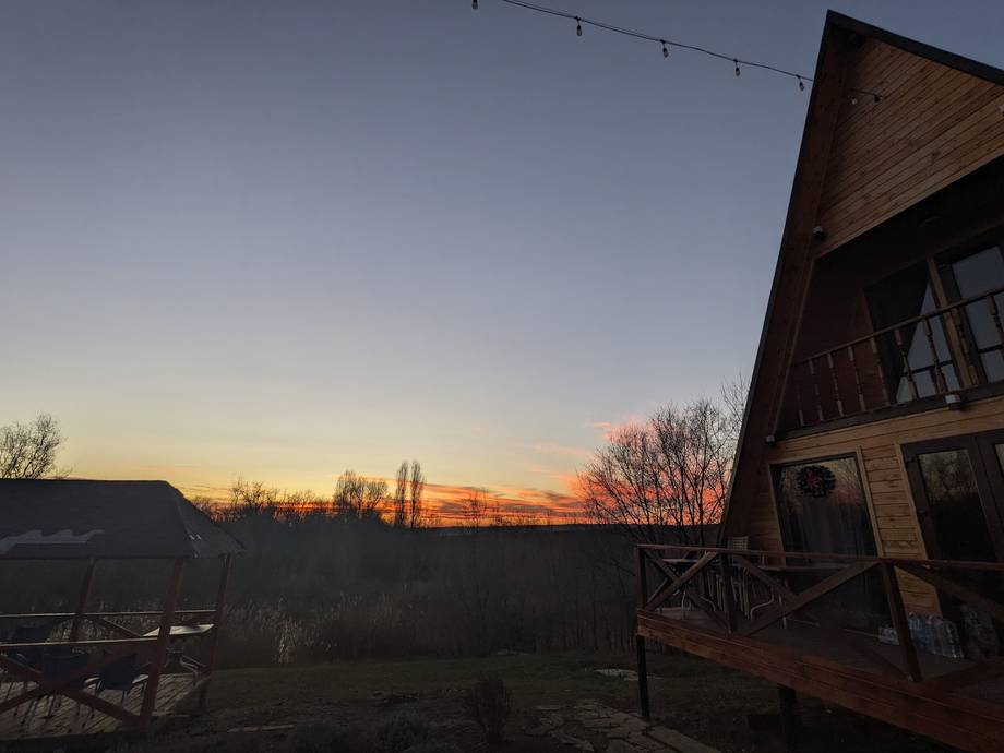 Pensiunea „La Iepurași" - Pensiune rurală în Mărculești (foto 5)