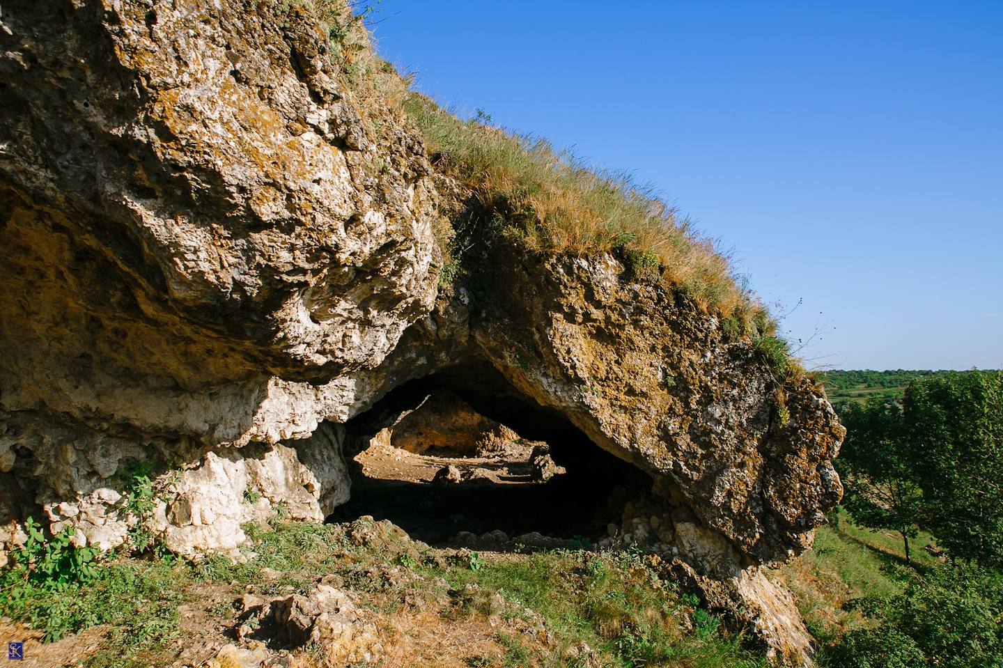 Grota Duruitoarea Veche - Sit arheologic în Duruitoarea (foto 1)