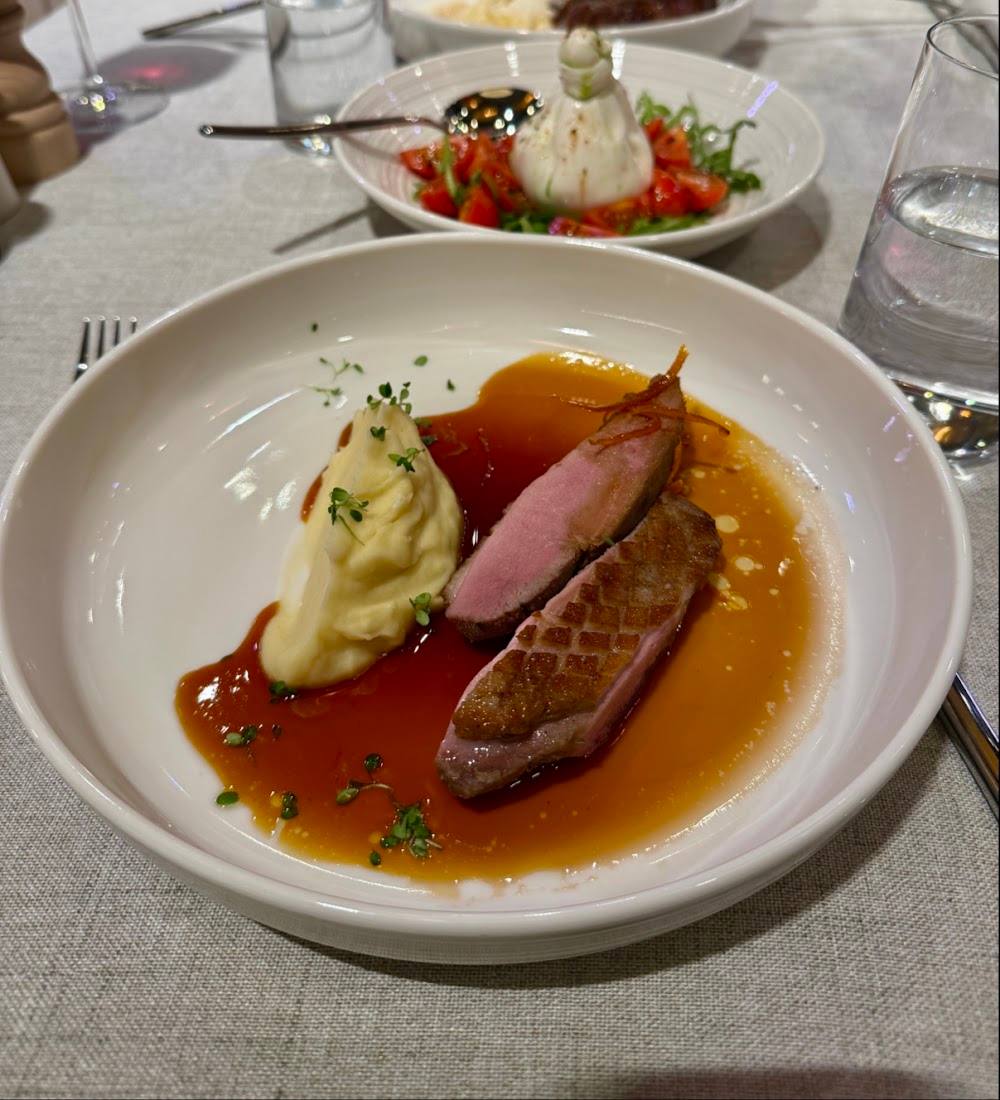 Lazzo Restaurant - Modern / Gastrobar în Centru (foto 3)