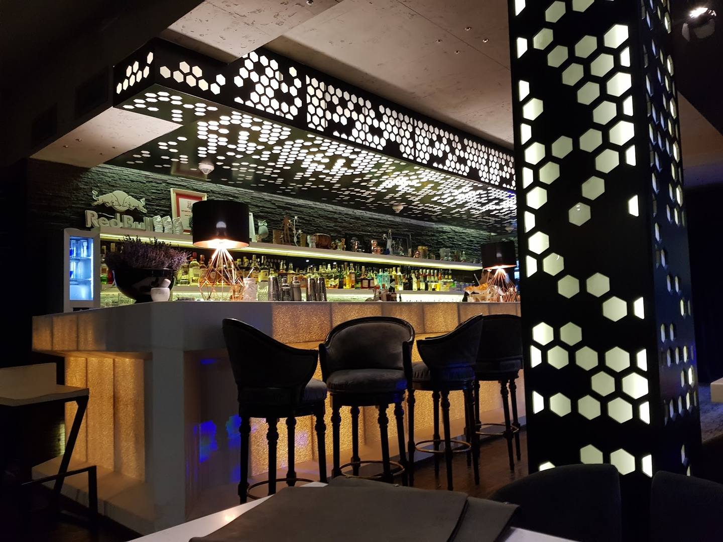 Sensi Bar & Café - Cocktail bar în Centru (foto 1)