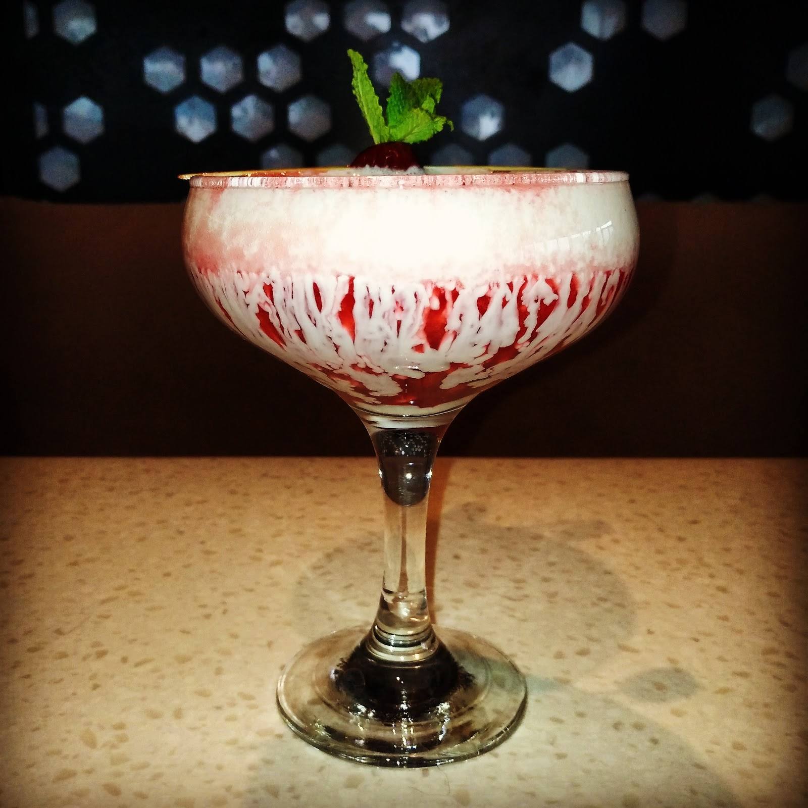 Sensi Bar & Café - Cocktail bar în Centru (foto 3)