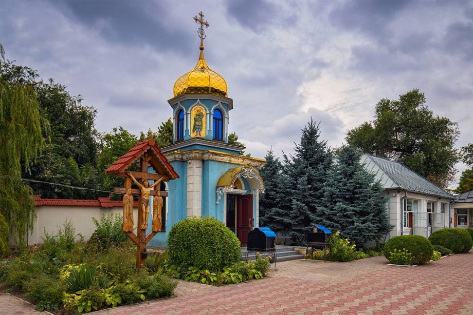 Mănăstirea Ciuflea · Sf. Teodor Tiron - Active monasteries in Centru (photo 4)