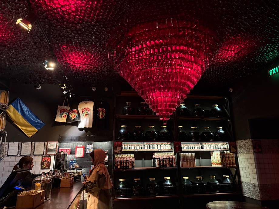 Piana Vyshnia - Wine bar în Centru (foto 5)