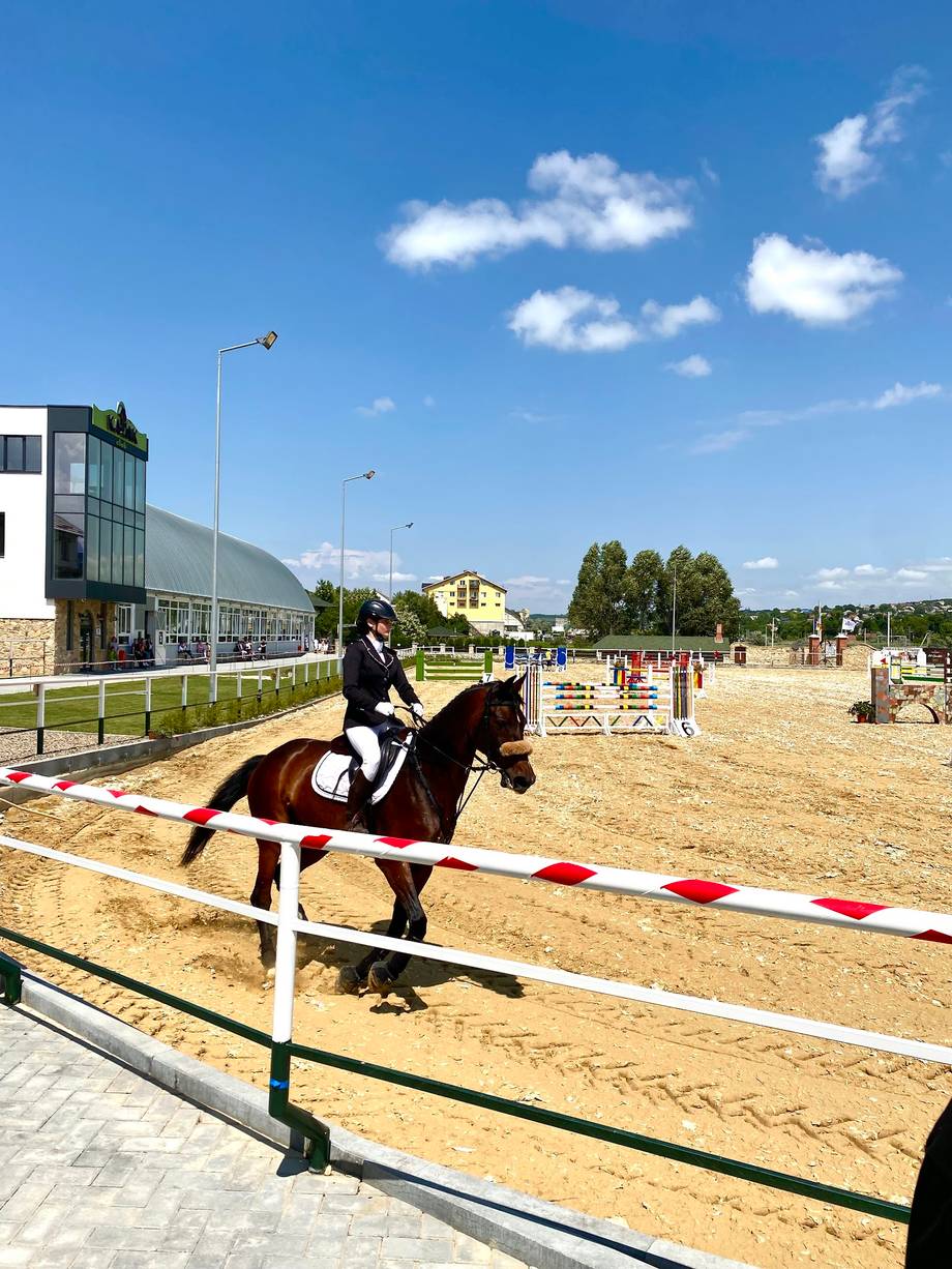KAZAK Club · Complex de Hipism și Turism - Horse riding in Grătiești (photo 4)