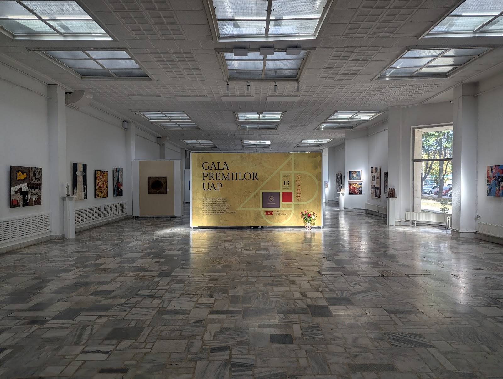 Centrul Expozițional „Constantin Brâncuși" - Galerie de artă în Centru (foto 2)