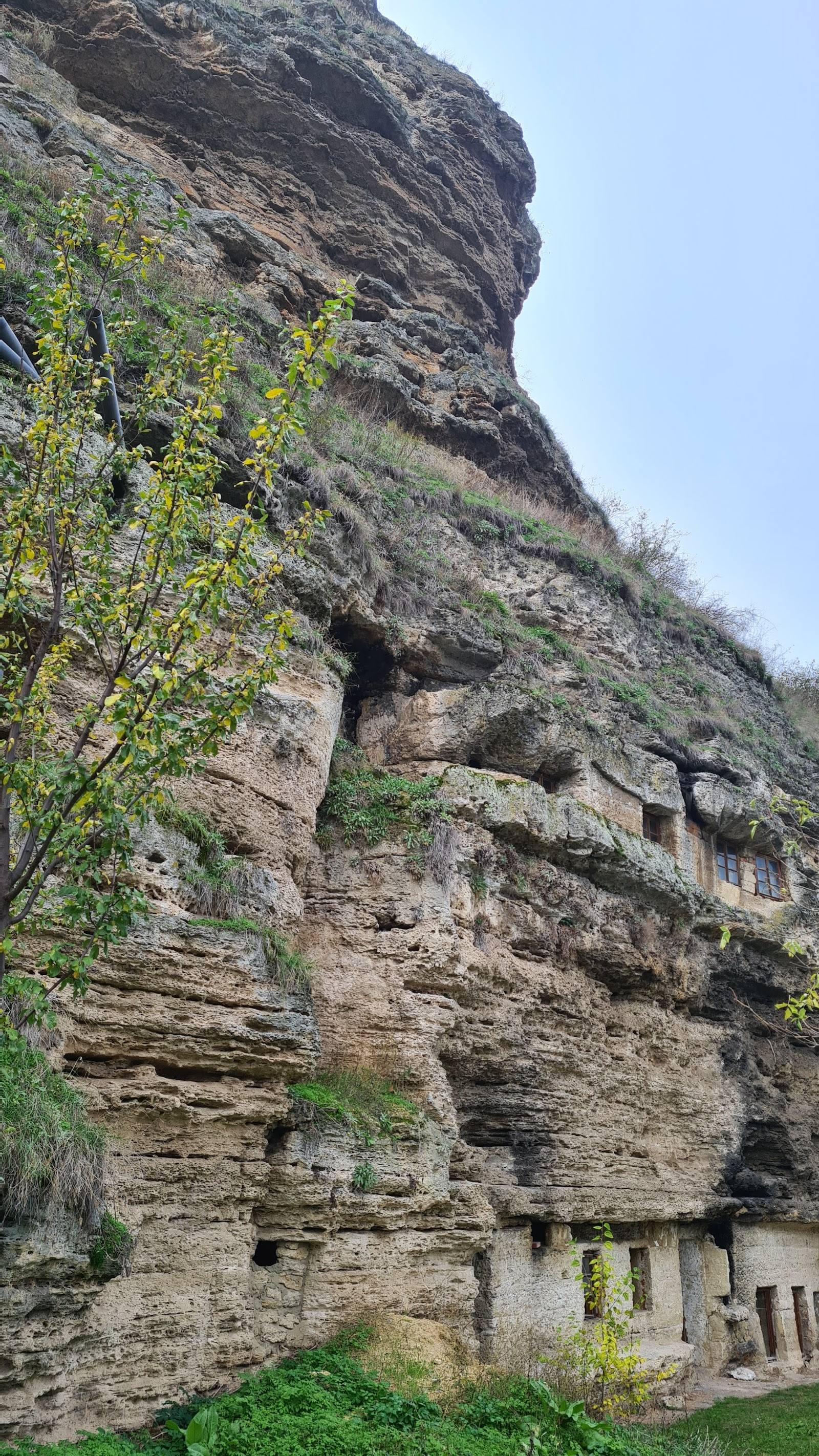 Mănăstirea Rupestră Țipova - Cave monasteries in Țipova (photo 2)