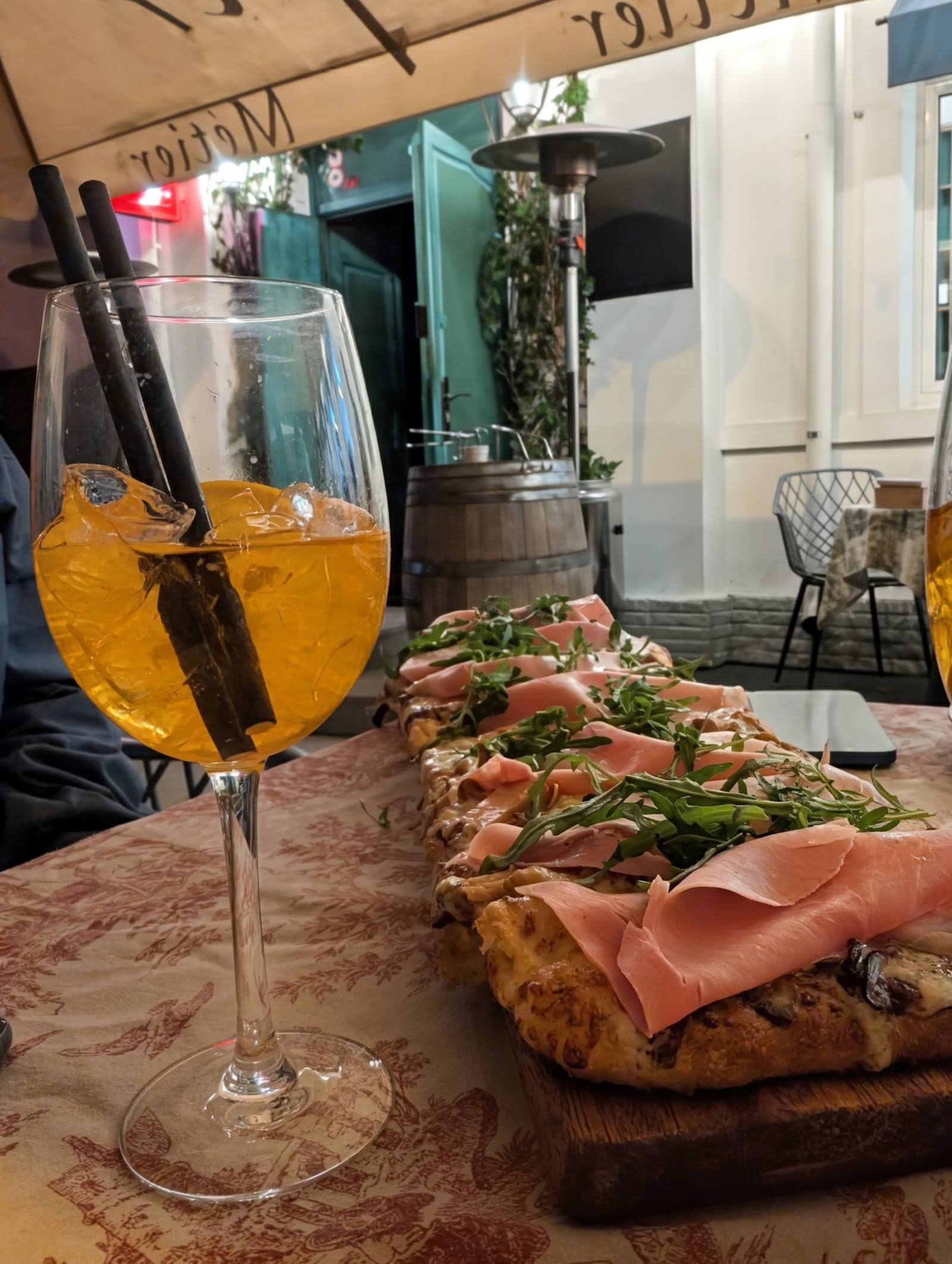 Topit Turnat Wine Bar - Wine bar in Centru (photo 3)