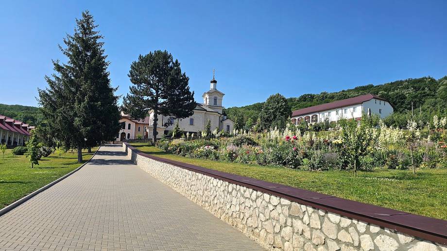 Mănăstirea Sfântul Gheorghe · Suruceni - Active monasteries in Suruceni (photo 5)