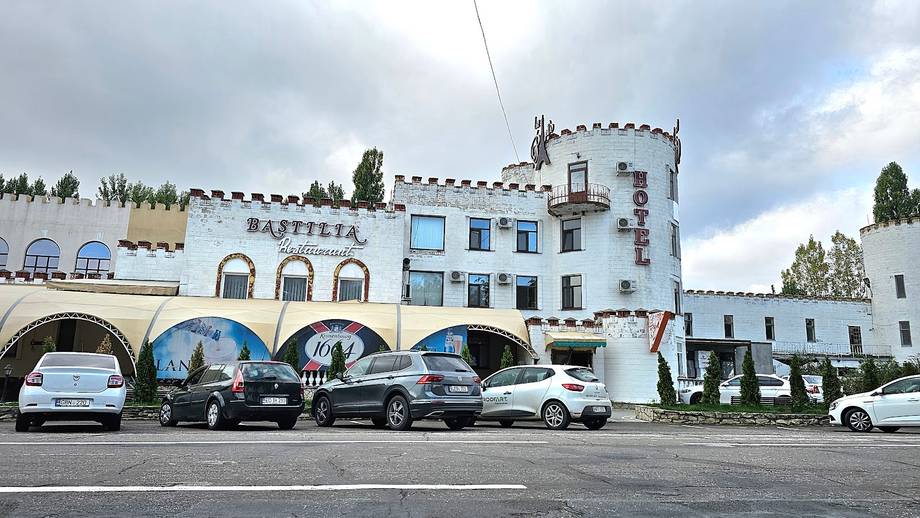 La Paris Bastilia - Boutique hotel in Edineț (photo 5)