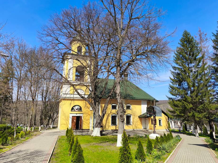 Mănăstirea Hîrbovăț - Active monasteries in Hîrbovăț (photo 2)