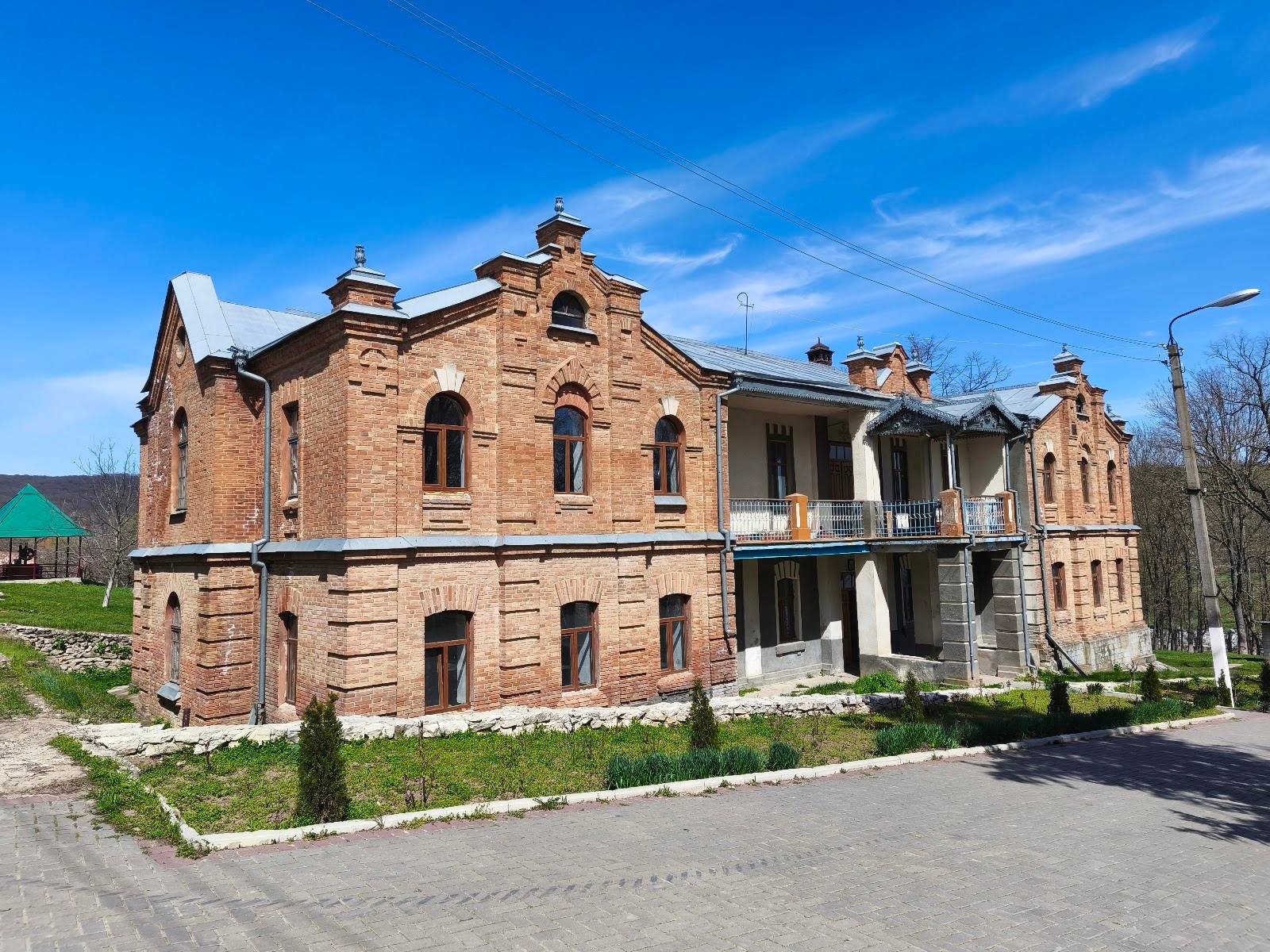 Mănăstirea Hîrbovăț - Mănăstiri active în Hîrbovăț (foto 3)