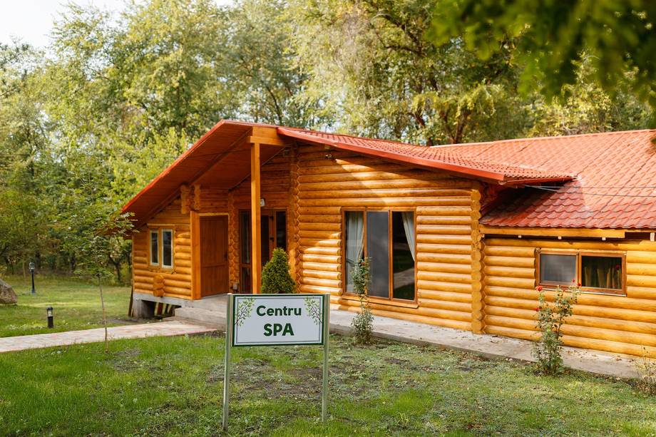 Sky Land Camping & Resort - Camping in Hrușova (photo 4)
