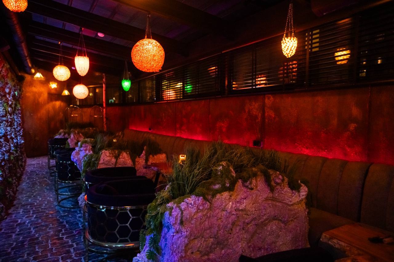 Cave Lounge - Cocktail bar in Centru (photo 2)