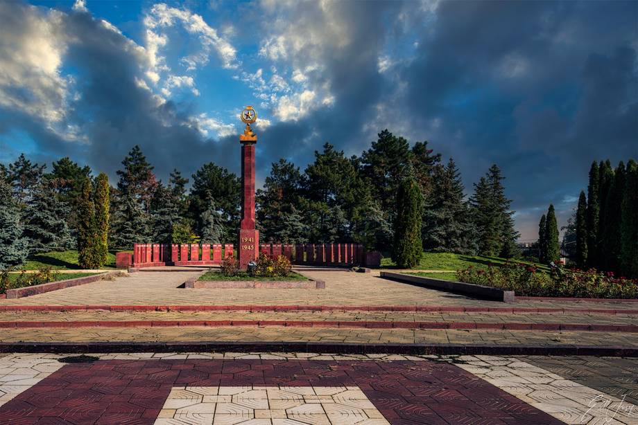 Complexul Memorial Eternitate - Monuments in Centru (photo 4)