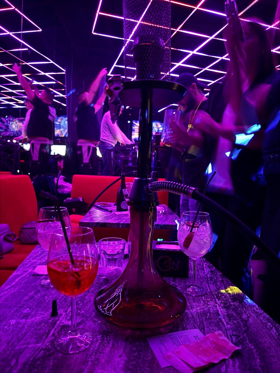 Icon Night Club - Club de noapte în Centru (foto 2)