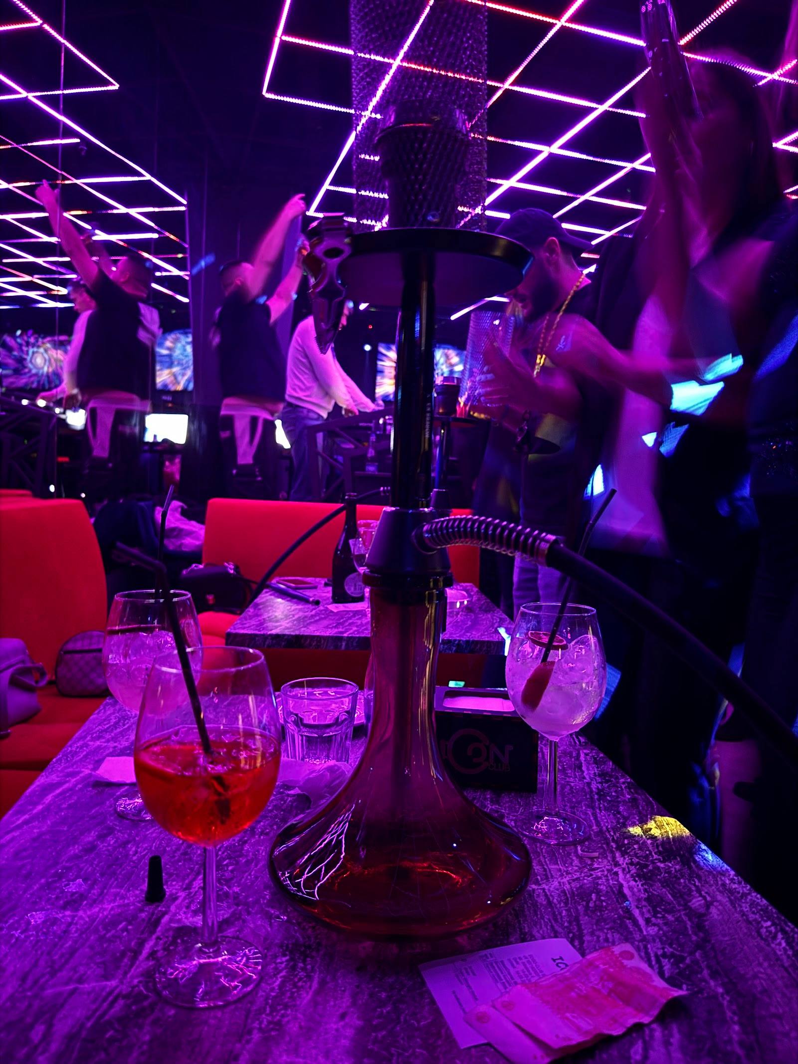 Icon Night Club - Nightclub in Centru (photo 2)