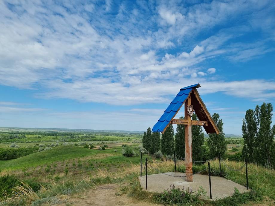 Suta de Movile - Scenic viewpoint in Rîșcani (photo 4)