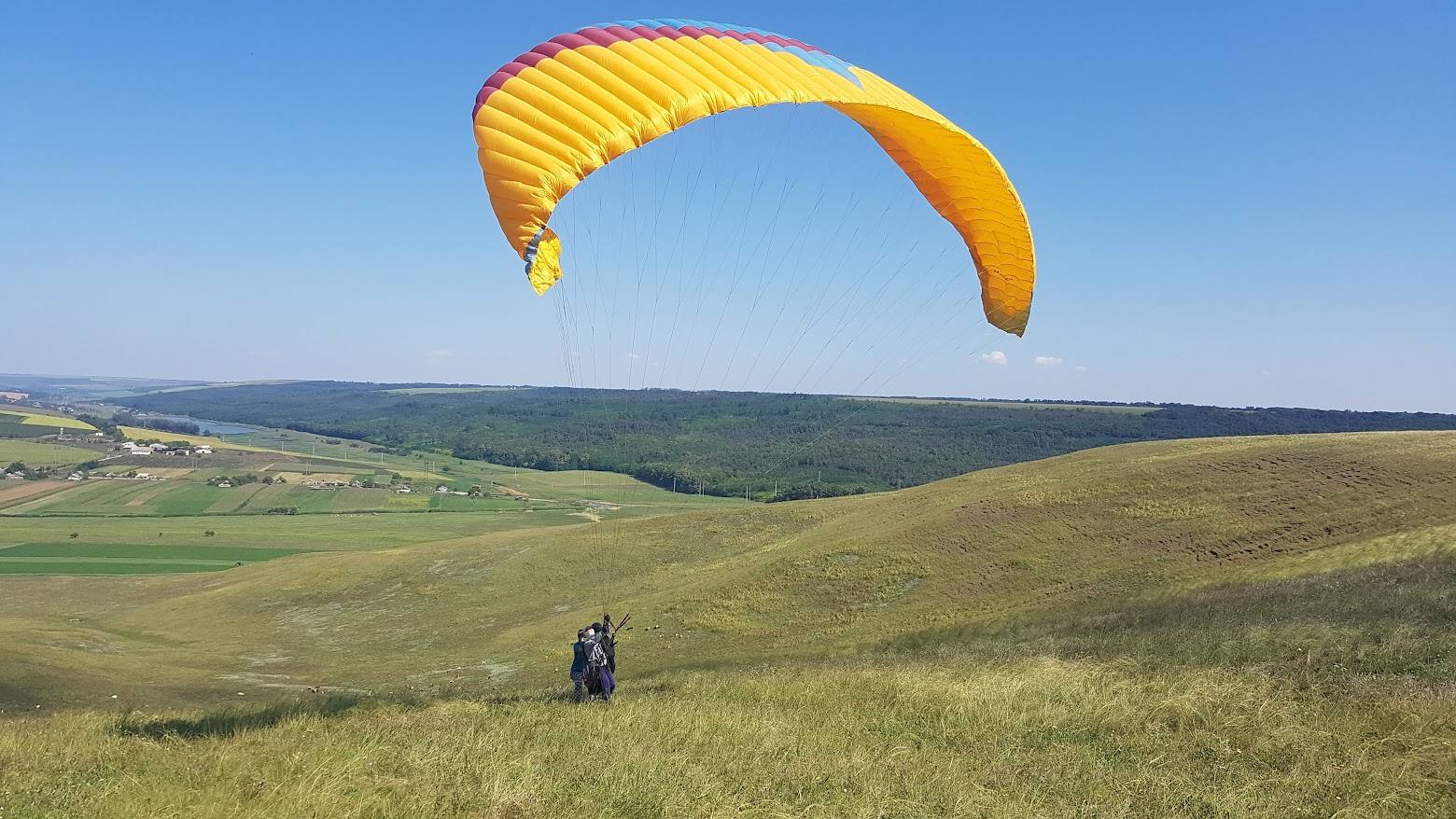 Troița Nouă Paragliding - Paragliding in Hîrbovățul Nou (photo 3)