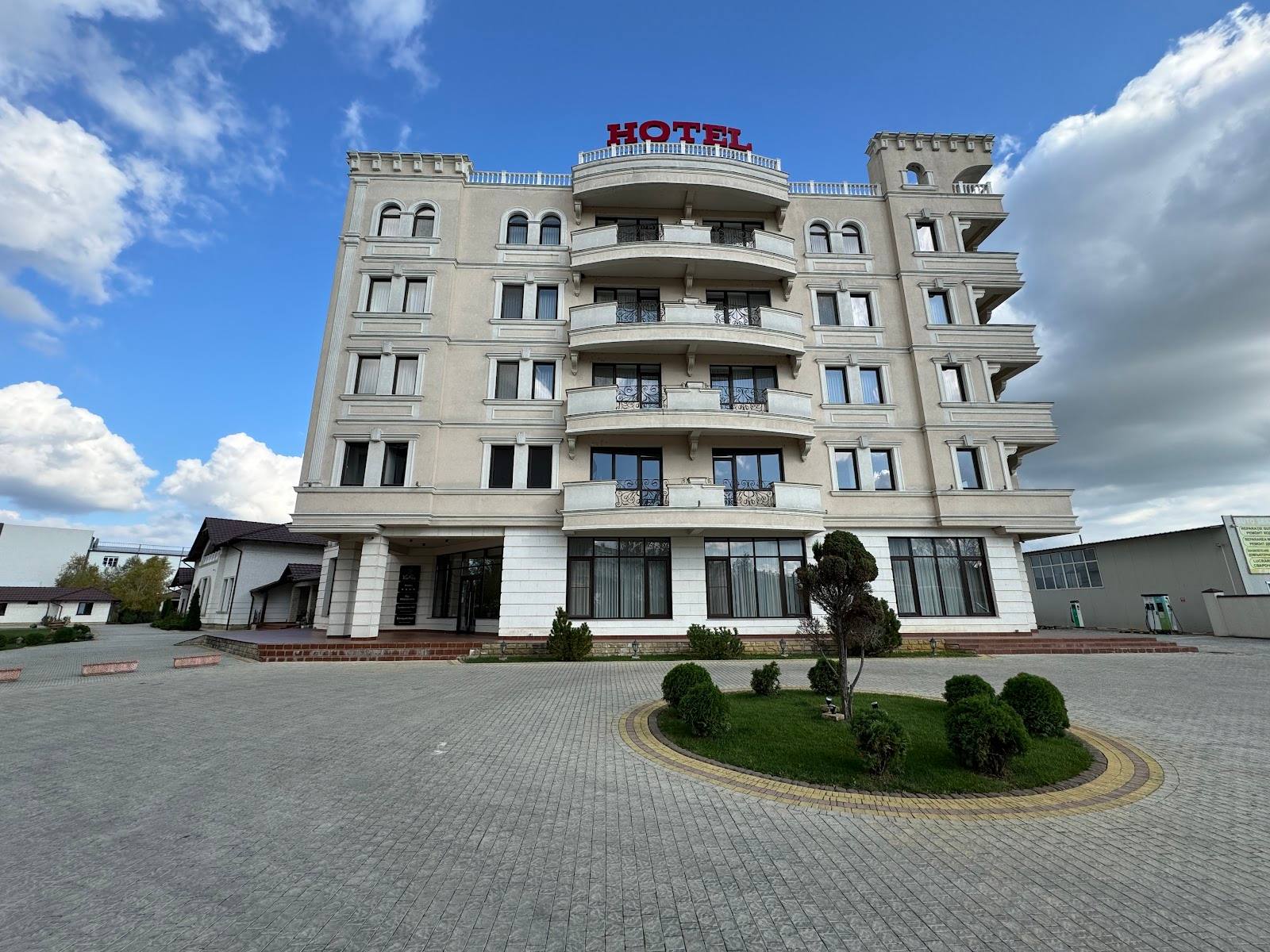 Hotel VisPas - Boutique hotel in Bălți (photo 3)