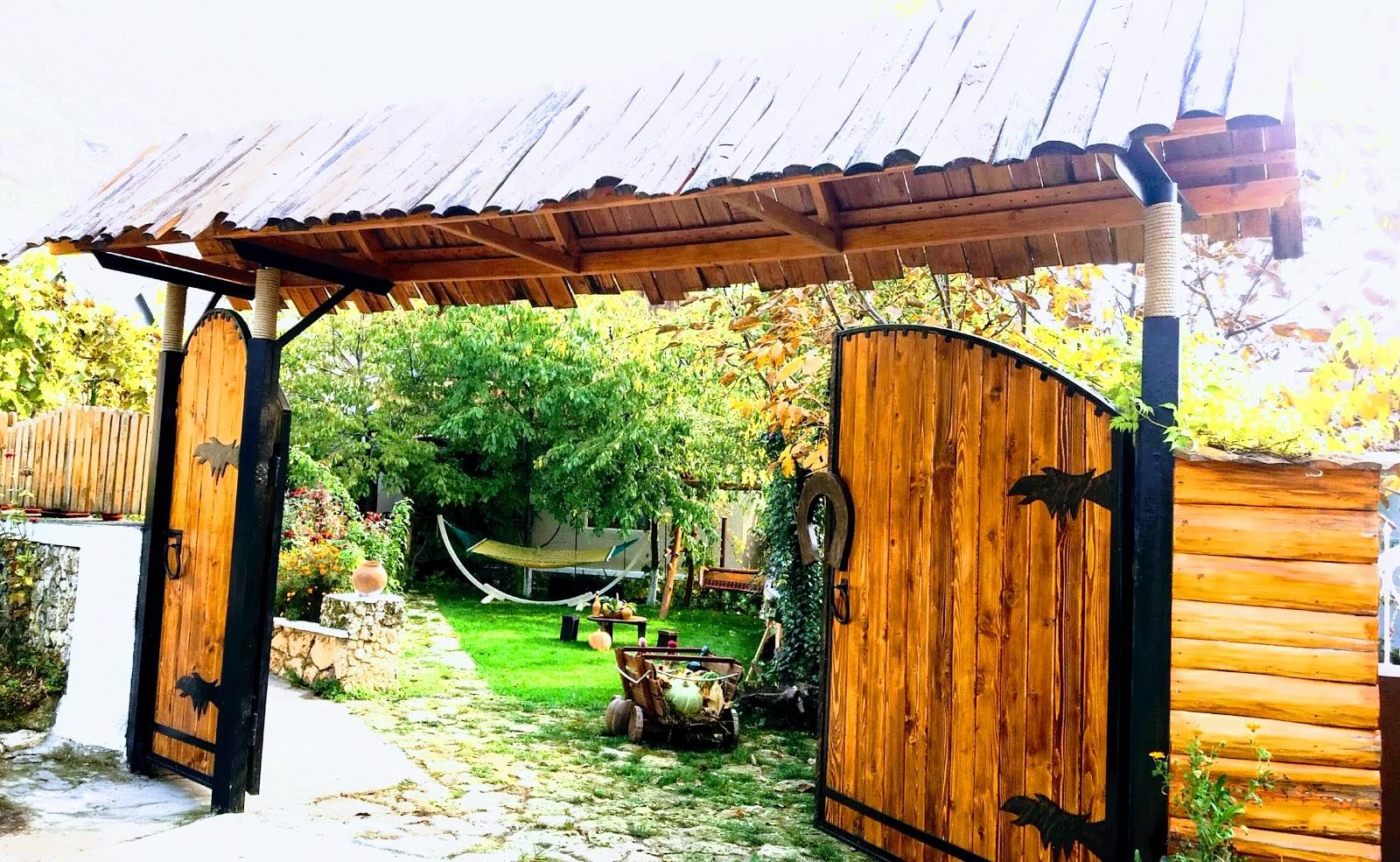 Casa de sub Stâncă - Rural guesthouse in Trebujeni (photo 2)
