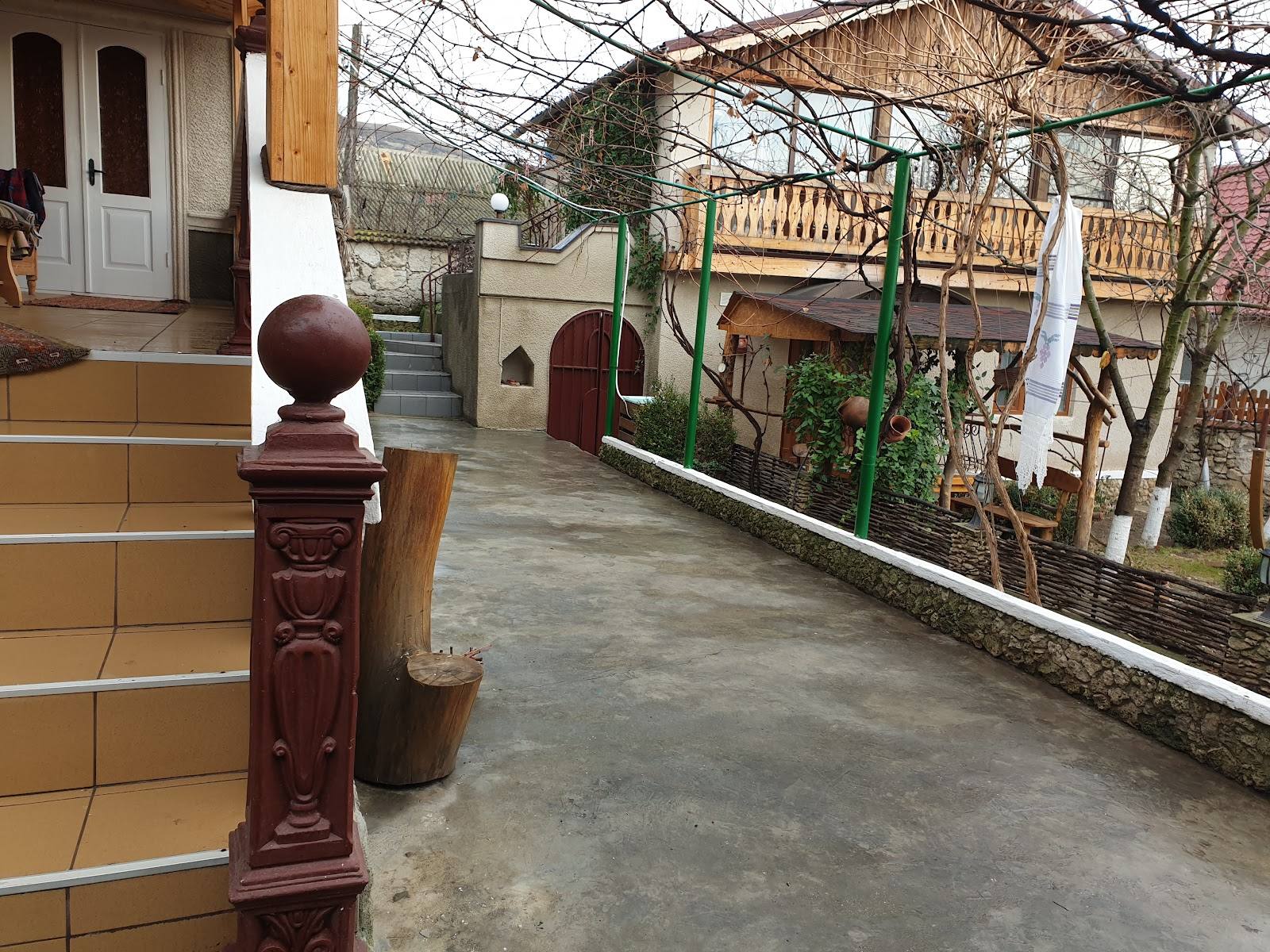 Casa de sub Stâncă - Rural guesthouse in Trebujeni (photo 3)