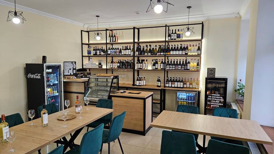 Revino Wine Tasting Room - Wine bar in Centru (photo 4)