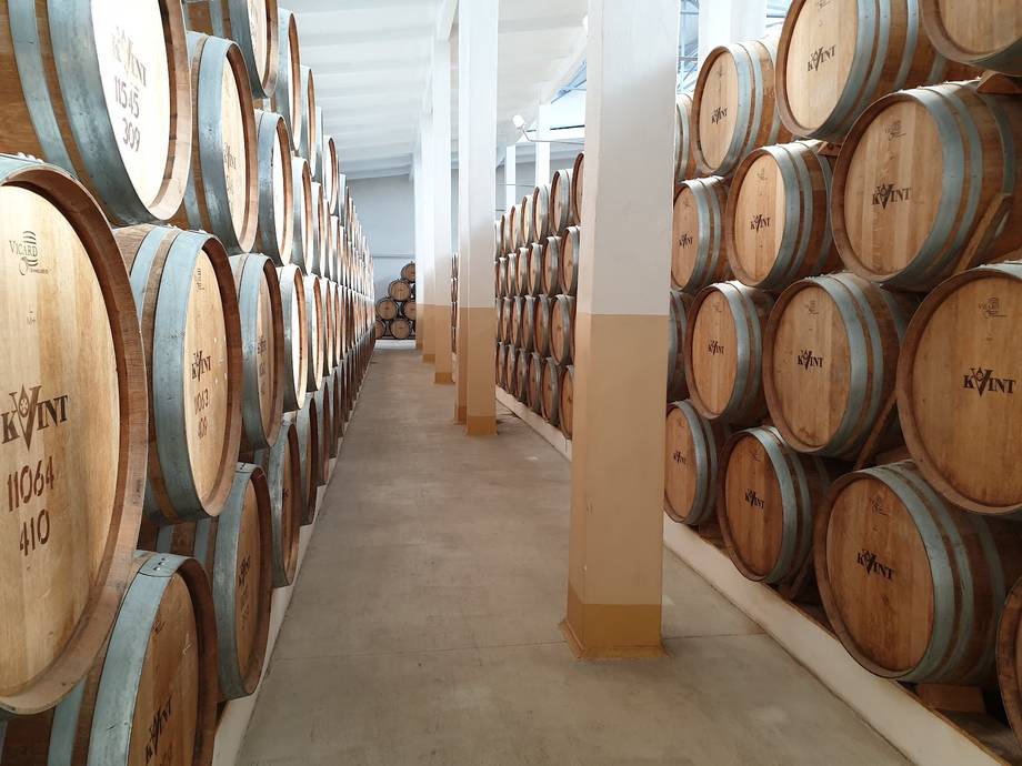 KVINT Wine & Divin Distillery - Divin distillery in Tiraspol (photo 6)