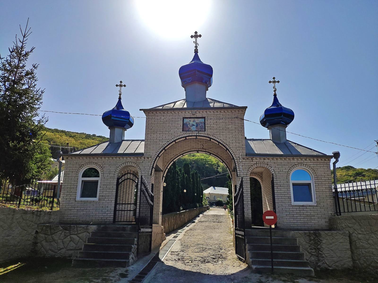 Călărășeuca Monastery - Active monasteries in Calarașeuca (photo 2)