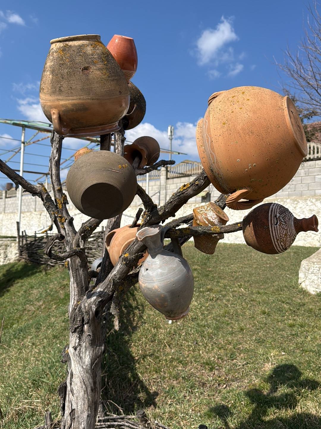 Casa Olarului "Vasile Gonciari" - Pottery in Hogineşti (photo 3)