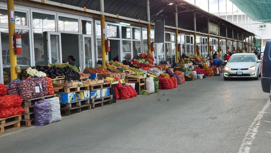Piața Angro Revenco - Local market in Ciocana (photo 6)