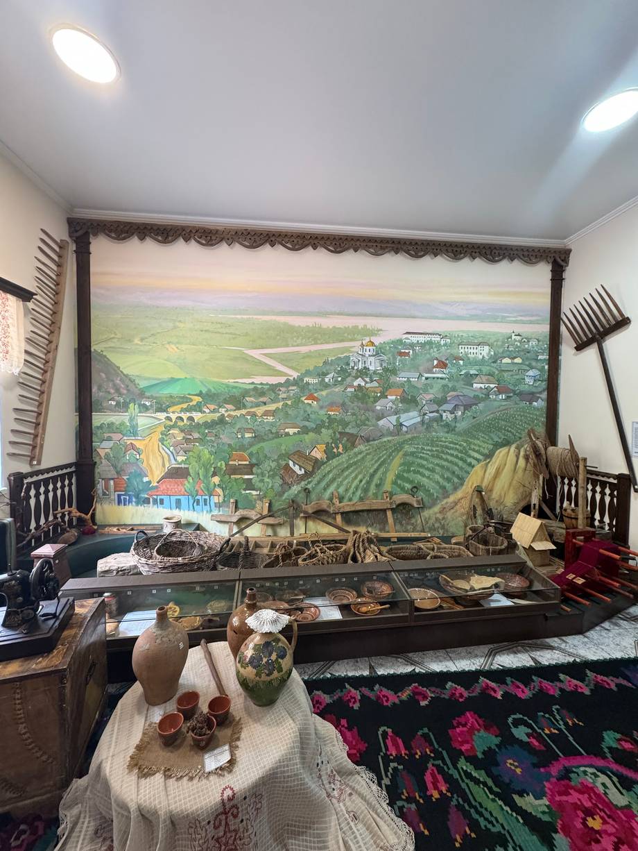 Muzeul de Istorie și Etnografie · Slobozia Mare - Ethnographic museum in Slobozia Mare (photo 6)