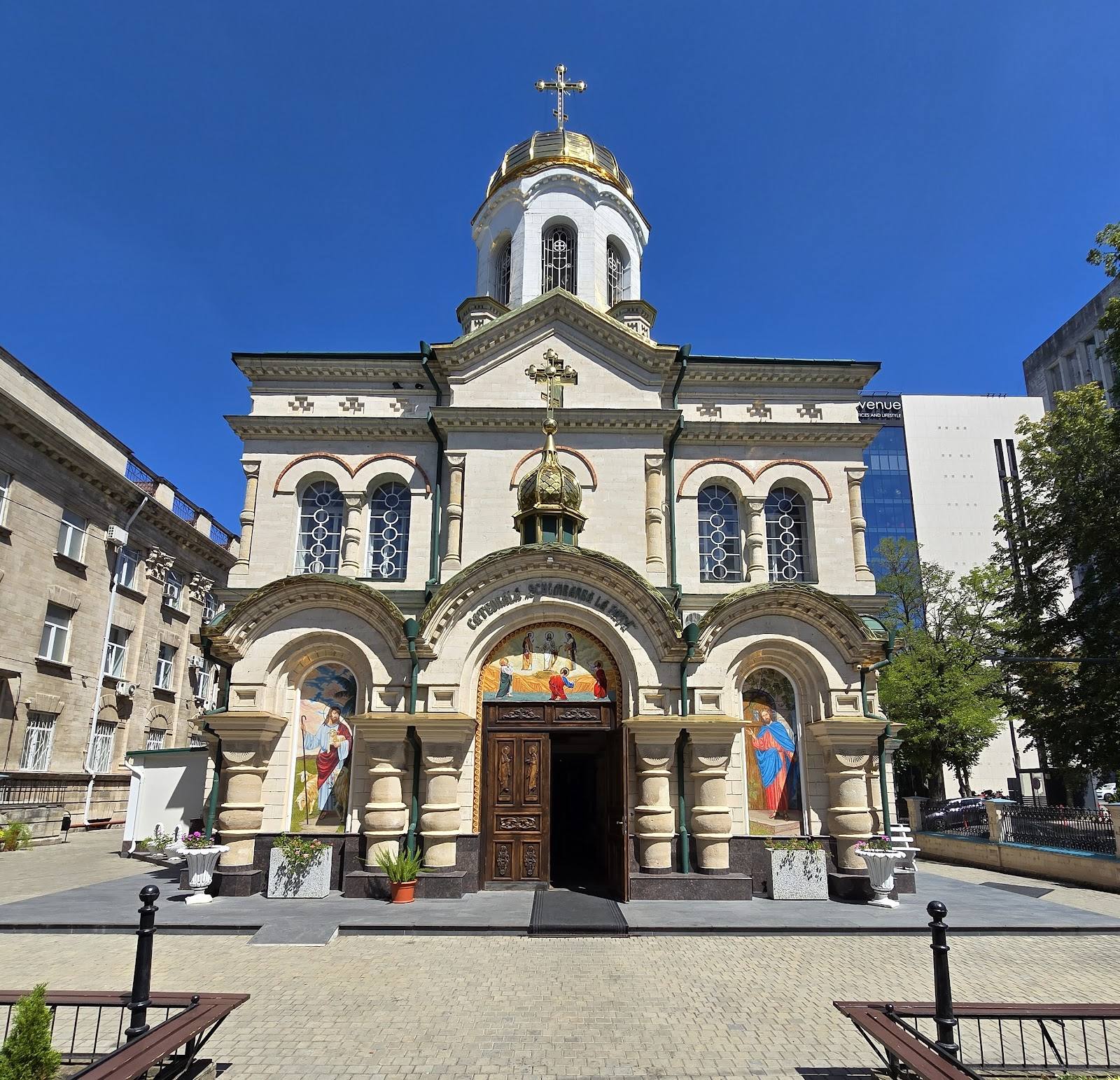 Catedrala Schimbarea la Față a Mântuitorului - Active monasteries in Centru (photo 2)