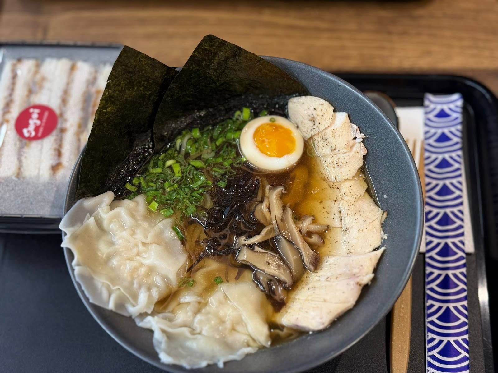 Sugoi Ramen & Burgers - Asiatic în Centru (foto 2)