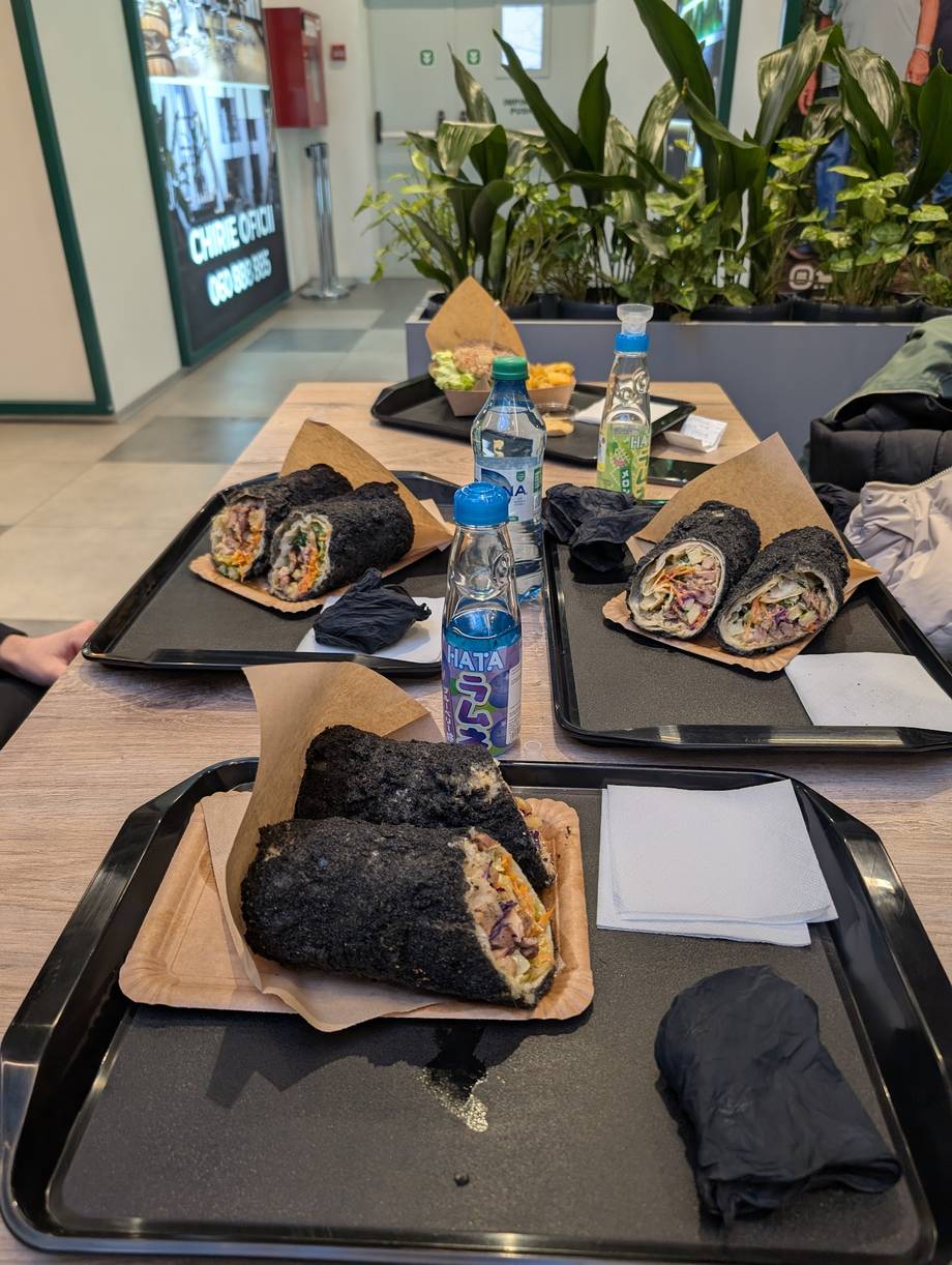 Sugoi Ramen & Burgers - Asian in Centru (photo 6)