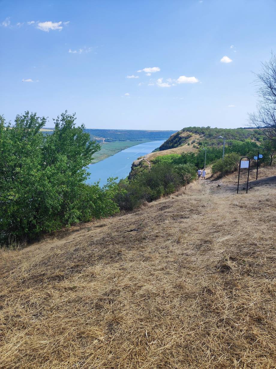Tipova Viewpoint - Scenic viewpoint in Țipova (photo 5)